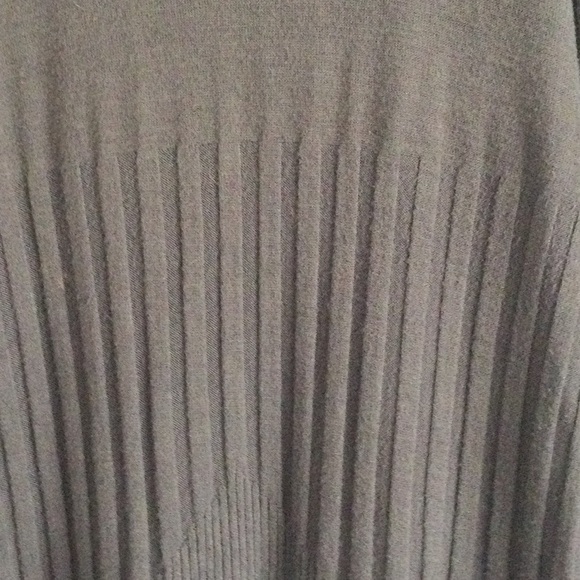 Mossimo Brown Sweater Size Medium - Picture 3 of 8